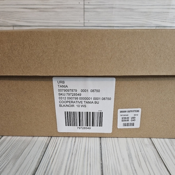 Urban Outfitters Cooperative Tania Buckled Combat Boots in Black Leather NWT - Picture 10 of 10